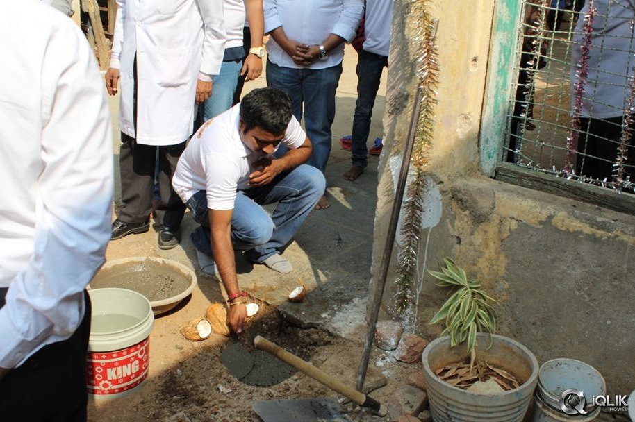 Yamaleela-2-Movie-Team-Swachh-Bharath-Program-at-Niloufer-Hospital